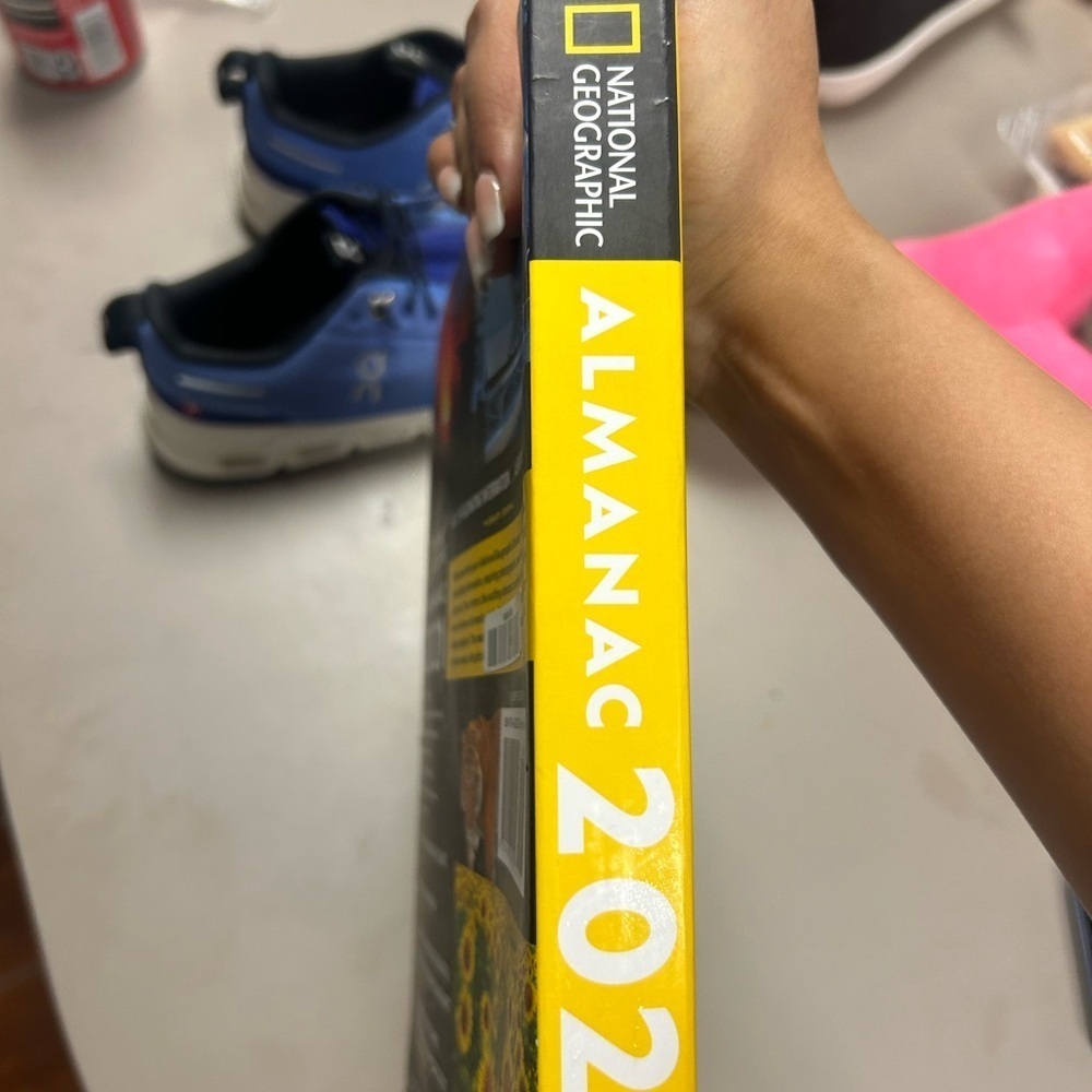 National Geographic Almanac 2021 book - Picture 3 of 5